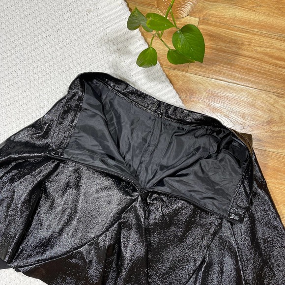Topshop SZ 6 black faux leather skirt - Picture 5 of 7